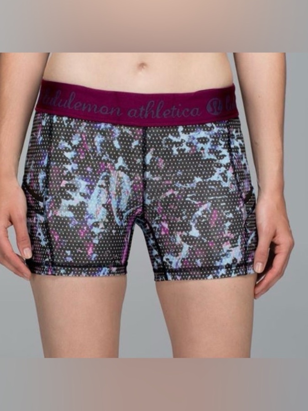 Lululemon What The Sport Short Floral Tranquil Blue Purple & Black Size 4